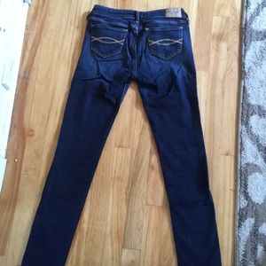 Abercrombie & Fitch Jeans - Dark wash skinny jeans Abercrombie & Fitch Jeans - Dark wash skinny jeans